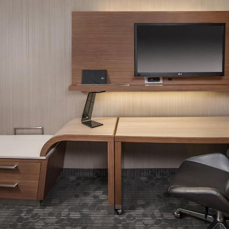 Courtyard By Marriott New York Queens, Jamaica Esterno foto